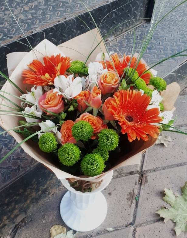 Букет цветов из: Герберы, Хризантемы, Альстромерии и Розы в Редино