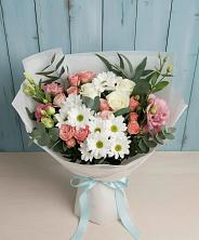 Букет цветов из:  Розы, Лизиантусы и Хризантемы в Редино