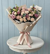 Букет цветов из:  Розы и Лизиантусы в Редино