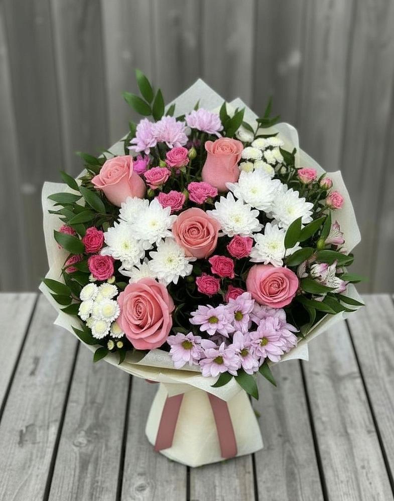 Букет цветов из: Альстромерии, Гвоздики, Розы и Хризантемы в Редино