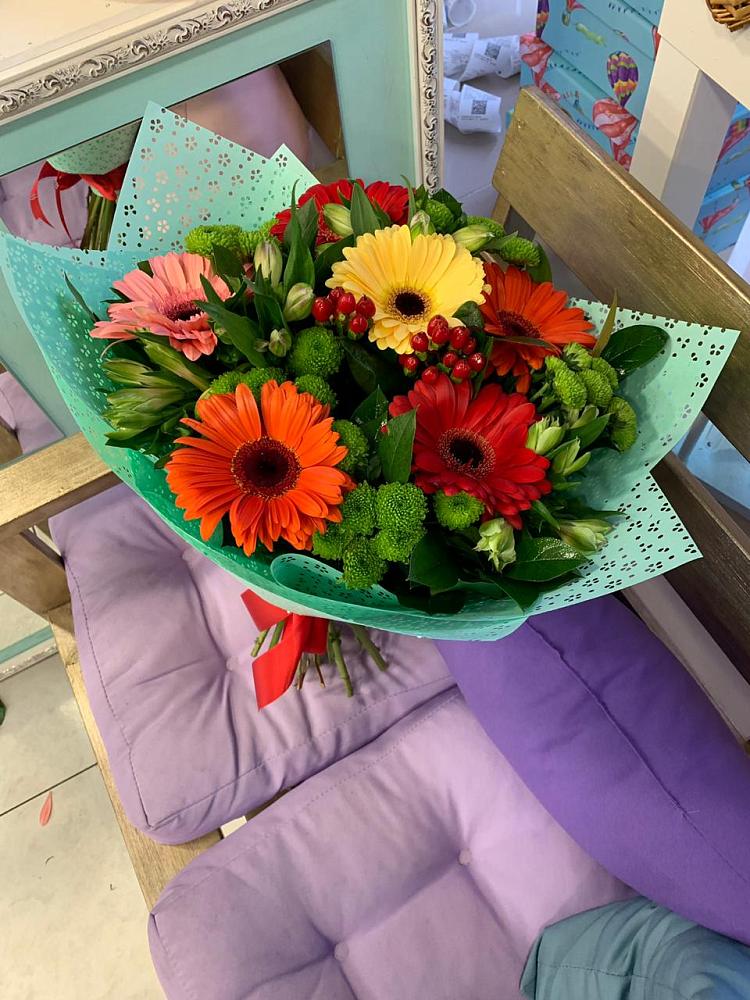 Букет цветов из: Герберы, Хризантемы и Альстромерии в Редино