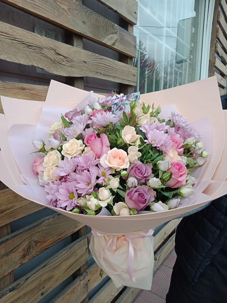 Букет цветов из: Розы и Хризантемы в Редино