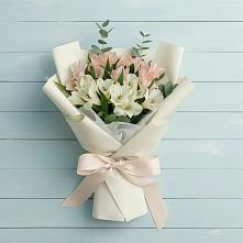 Букет цветов из:  Альстромерии #REPLACE_PRED# Редино