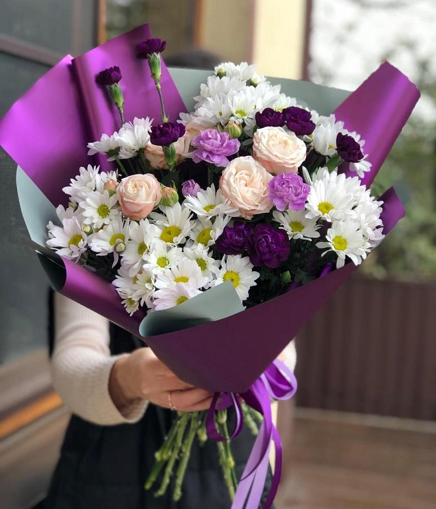 Букет цветов из: Хризантемы, Гвоздики и Розы в Редино