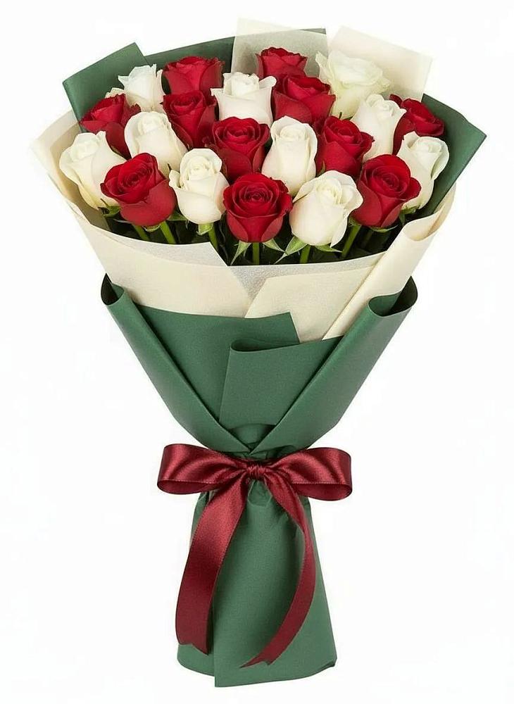 Букет Микс из красных и белых роз в Редино