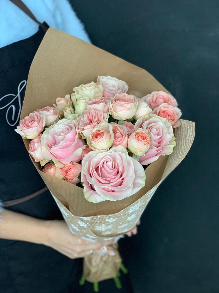 Букет цветов из: Хризантемы и Розы в Редино