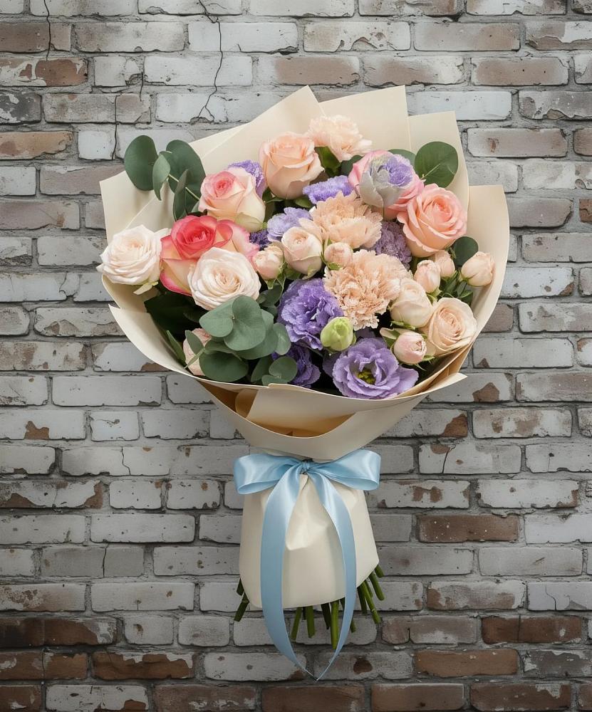 Букет цветов из: Розы, Лизиантусы и Гвоздики в Редино