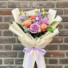 Букет цветов из:  Лизиантусы и Розы #REPLACE_PRED# Редино