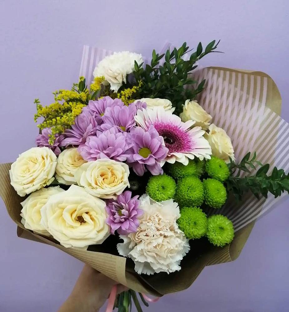 Букет цветов из: Хризантемы, Розы, Гвоздики и Герберы в Редино