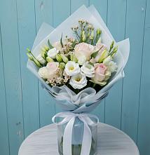 Букет цветов из:  Розы и Лизиантусы в Редино