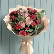 Букет цветов из:  Гвоздики и Розы в Редино
