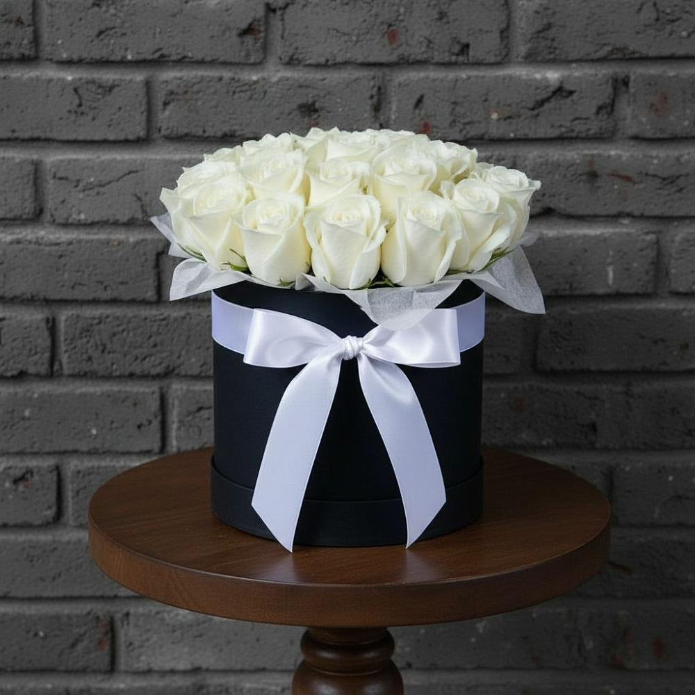 Цветочная композиция из Розы в шляпной коробке в Редино