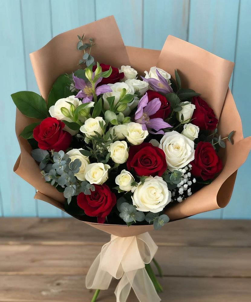 Букет цветов из: Розы и Альстромерии в Редино