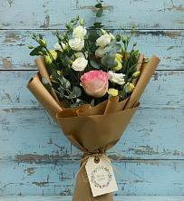 Букет цветов из:  Розы и Лизиантусы в Редино